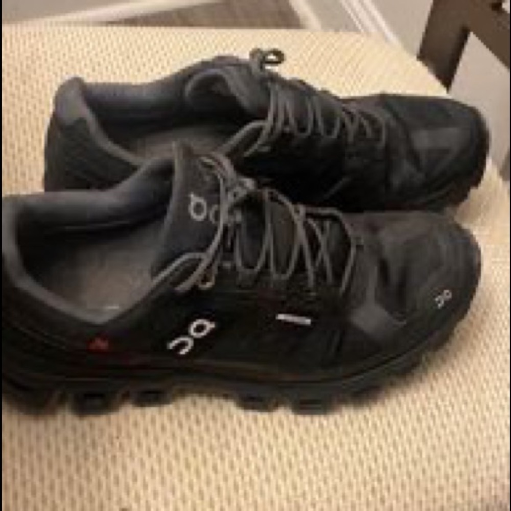 Womens Size 8 Waterproof On Clouds